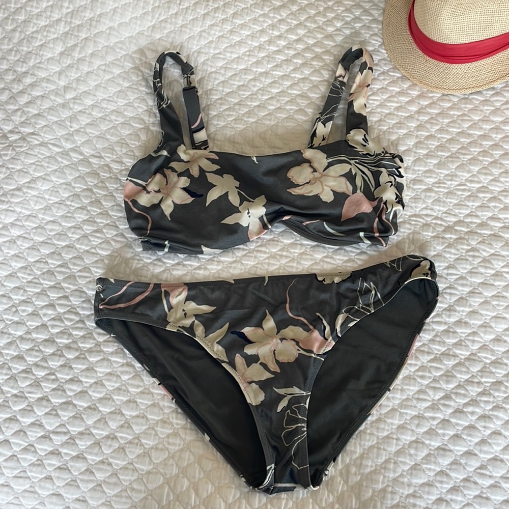 Athleta Aqualuxe Wildflower Bikini